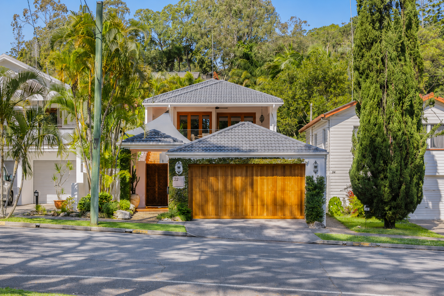 The Beachside House, Burleigh Heads